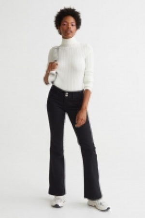Ausgestellte Twillhose CHF 21.95