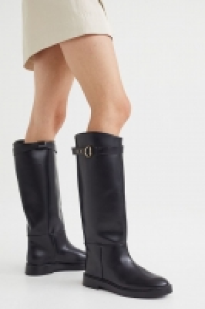 Kniehohe Stiefel CHF 23.95