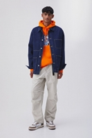 Hose mit Gürtel Relaxed Fit CHF 31.95