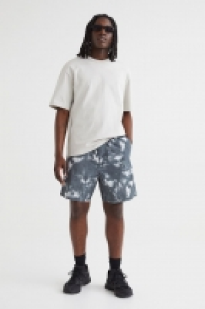 Shorts mit Gürtel Relaxed Fit CHF 21.95