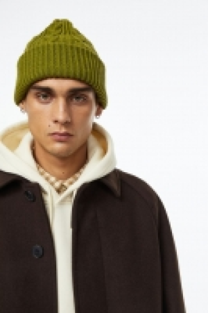 Mütze in Zopfstrick CHF 11.95