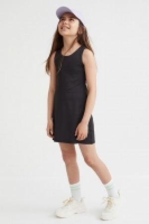 Sportliches Kleid mit Radlershorts CHF 16.95