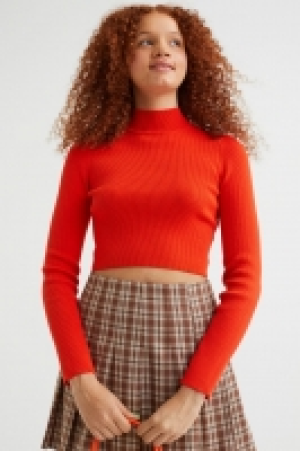 Gerippter Pullover mit Turtleneck CHF 14.95