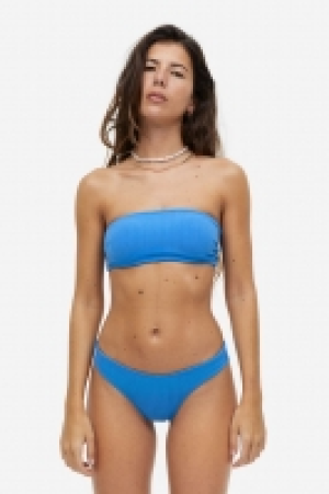Wattiertes Bandeau-Bikinitop CHF 16.95