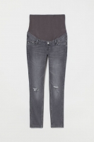 HM  MAMA Skinny Ankle Jeans