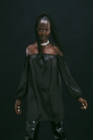Off-Shoulder-Kleid aus Satin CHF 16.95