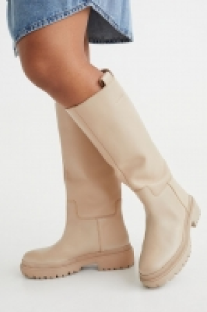 Kniehohe Stiefel aus Leder CHF 41.95