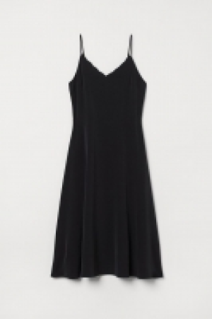 Kleid mit Bogenkanten CHF 36.95