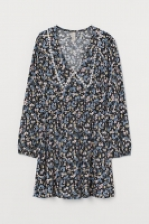 HM  Kleid mit Kragen
