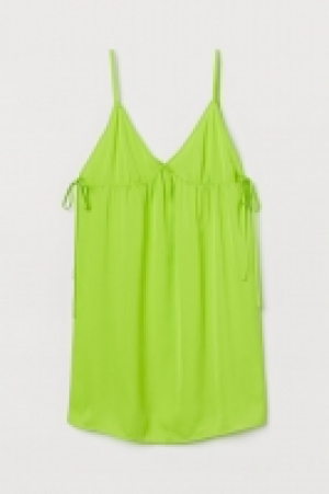 HM  Ausgestelltes Kleid