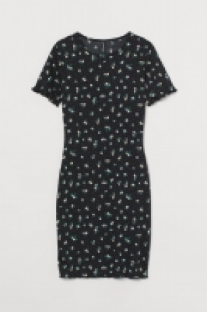 HM  Gesmoktes Kleid