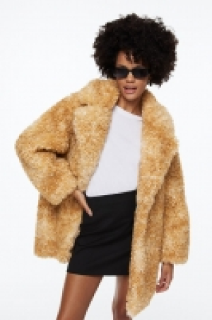 Flauschige Jacke CHF 36.95