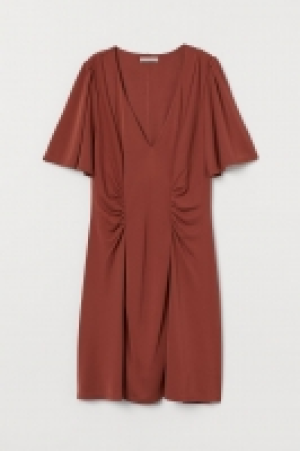 Kleid mit V-Ausschnitt