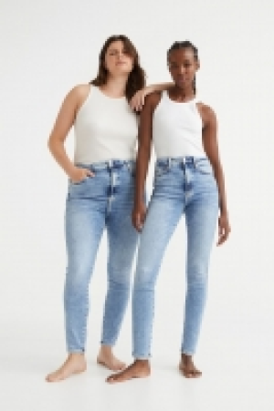 True To You Skinny Ultra High Ankle Jeans CHF 14.95