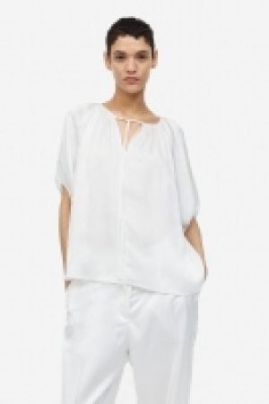 Oversized Bluse zum Binden CHF 8.95