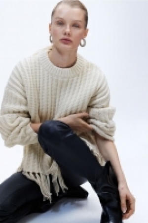 Pullover mit Fransen CHF 39.95
