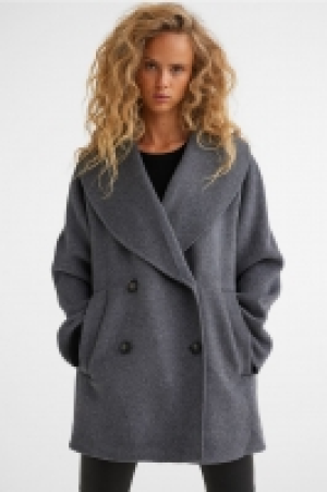 Zweireihiger Mantel aus Wollmix CHF 149.00