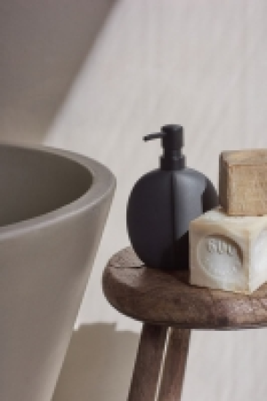 Seifenspender aus Steingut CHF 9.95