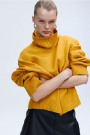 Oversized Rollkragenpullover CHF 12.95