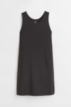 Sportliches Kleid mit Radlershorts CHF 14.95