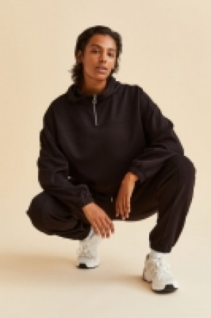 Sporthoodie mit Zipper CHF 14.95