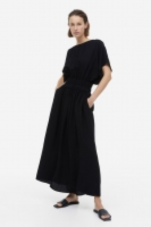 Kleid aus Seidenmix mit gesmokter Taille CHF 179.00