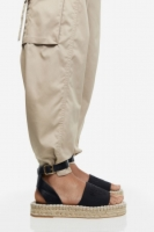 Espadrilles mit Stickerei CHF 26.95