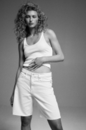 Bermudashorts mit tiefem Bund CHF 32.95