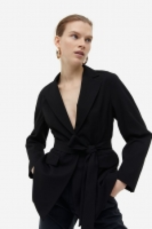 Blazer mit Bindegürtel CHF 36.95
