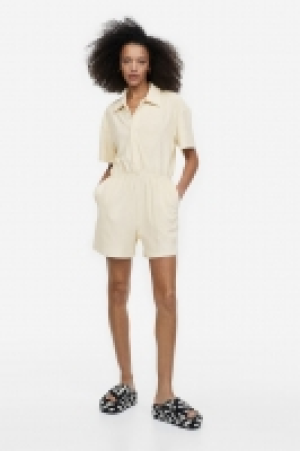 Kurzer Jumpsuit aus Frottee CHF 19.95