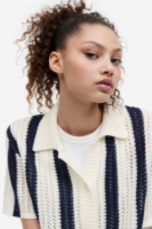 Cardigan in Ajourstrick CHF 9.95