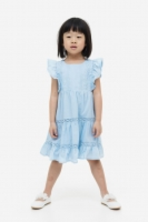 Volantkleid mit Spitzendetails