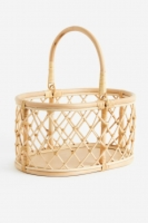 HM  Rattan picnic basket