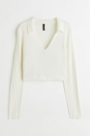 Geripptes Shirt mit Kragen CHF 8.95