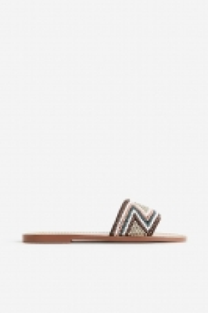Ledersandalen mit Perlen CHF 33.95