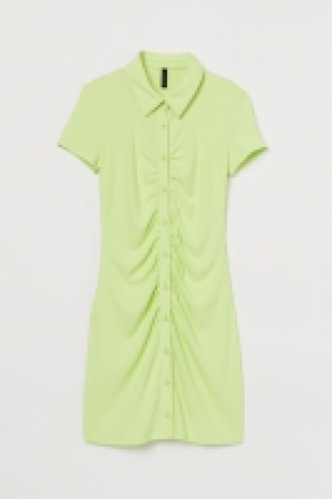 Durchgeknöpftes Kleid
