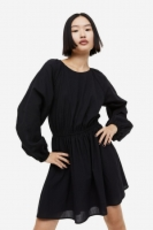Rückenfreies Kleid mit Ballonärmeln