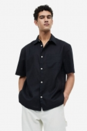 Kurzarmhemd aus Leinenmix Relaxed Fit CHF 24.95