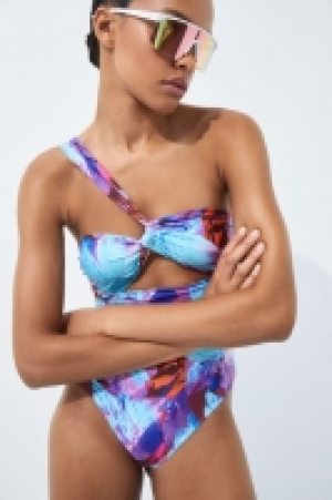 Badeanzug mit Cut-outs und wattierten Cups