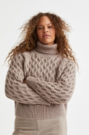 Rollkragenpullover mit Zopfmuster CHF 12.95