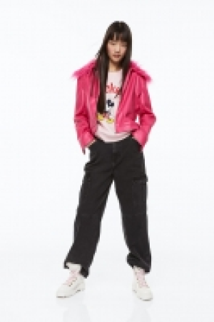 HM  Jacke mit flauschigem Kragen