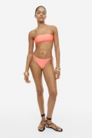 Wattiertes Bandeau-Bikinitop