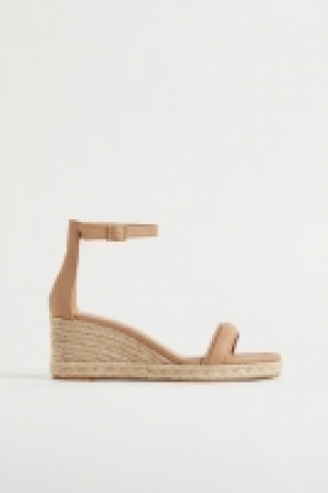 Espadrilles mit Keilabsatz CHF 22.95
