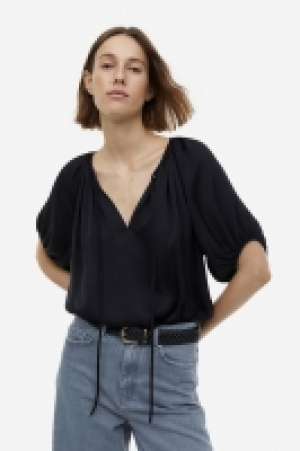 Oversized Bluse zum Binden CHF 13.95