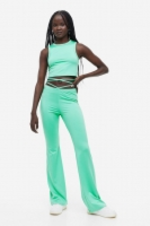 HM  Ausgestellte Leggings mit Bindedetail