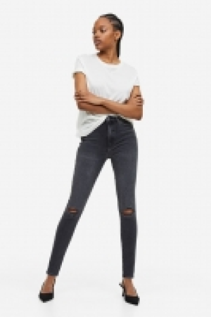 HM  Embrace High Ankle Jeans
