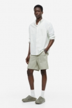 Shorts aus Leinenmix Relaxed Fit CHF 22.95