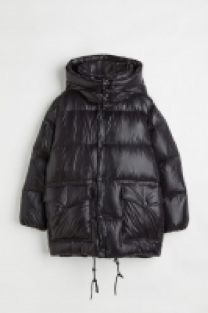 Daunenjacke mit Kapuze CHF 124.95