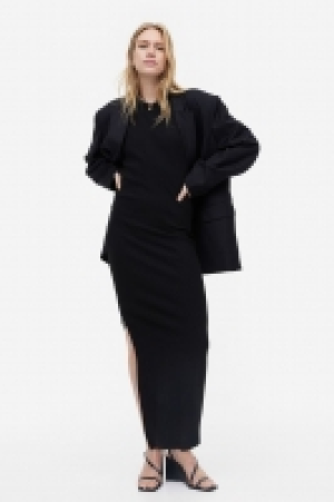 Geripptes Jerseykleid