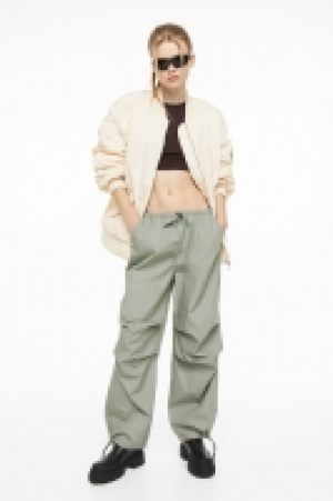 Fallschirmhose CHF 20.95